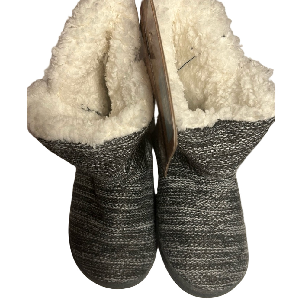 Muk Luks Woman’s Cheyenne Charcoal Slippers Size Medium 7/8 NWT